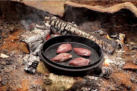 Hunting Pigeon: Cooking at the Bushcraft Camp | Field Dressing, Axe, Knife, Cast Iron Roast