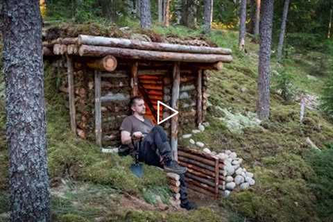 Building My BEST DUGOUT EVER - ALONE into Wild Forest - Bushcraft Moss PILLOW - Badger Came - 4K