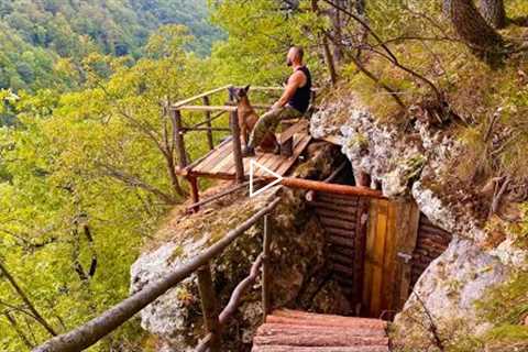 Building a Survival Shelter on Top of a Cliff, Caught in a Thunderstorm & Heavy Rain, ASMR