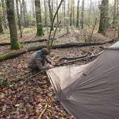 Bushcraft Übernachtung: Ohne Schlafsack im Wald